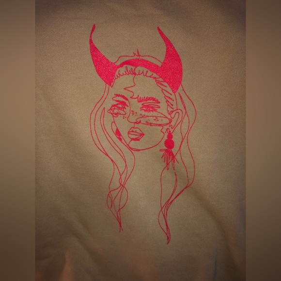 NWOT Girl Knew York Devil Girl Sweatshirt - Picture 2 of 4